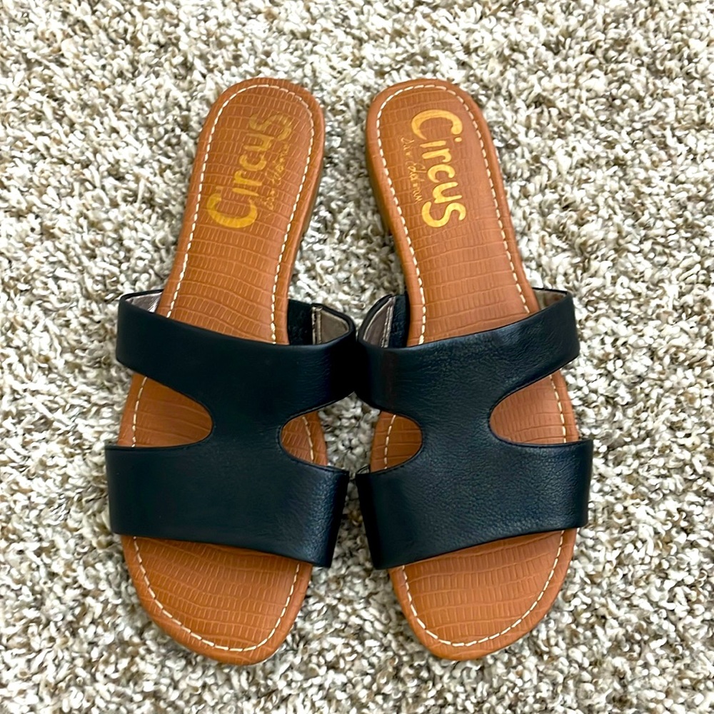 Circus by Sam Edelman, Brynn slide sandals. Size 9.5